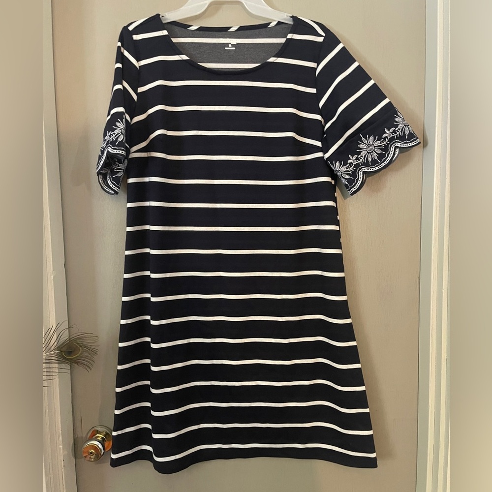 Kim Rogers Navy Blue Dtriped Dress. Medium